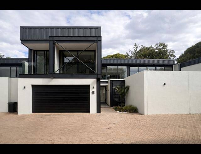 4 BEDROOM HOUSE FOR SALE IN HOUGHTON